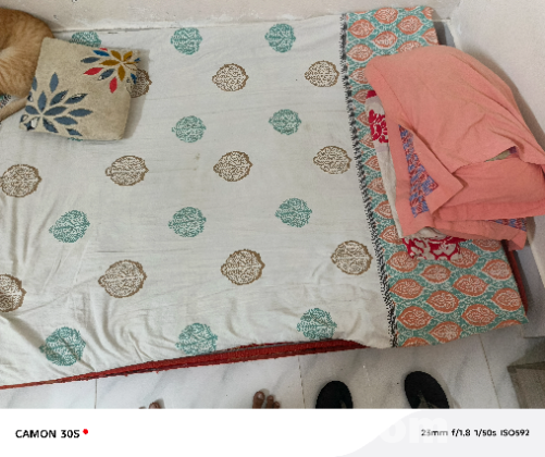 Floor bedding